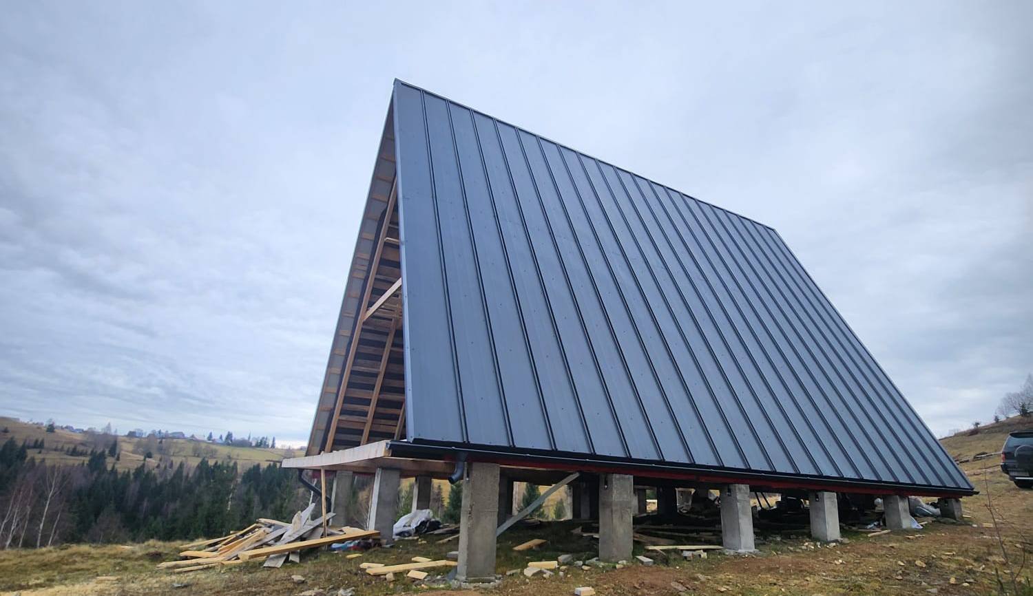 Montaj acoperiș tablă: Ghid practic pentru rezultate durabile